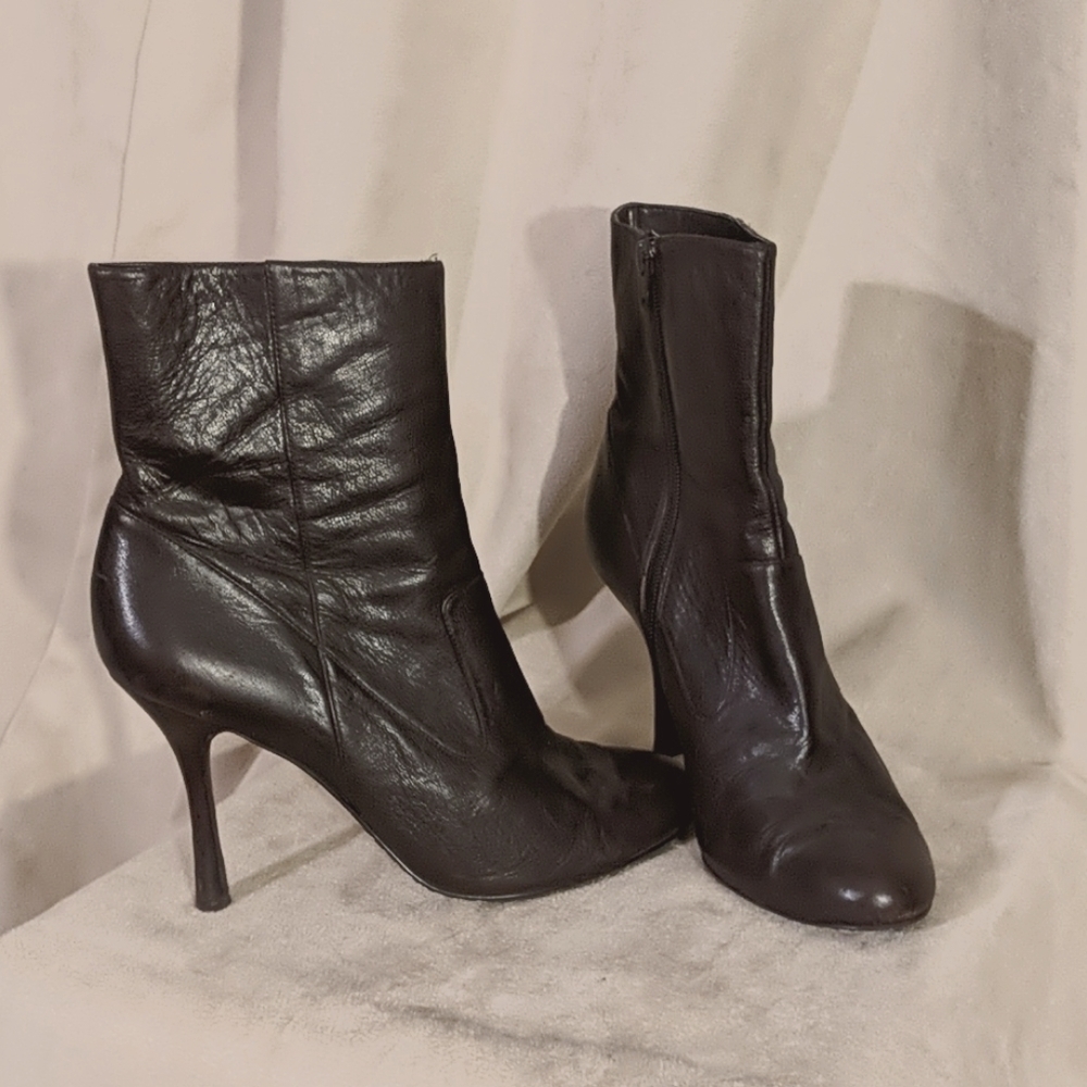 Calvin Klein Leatherette heel booties